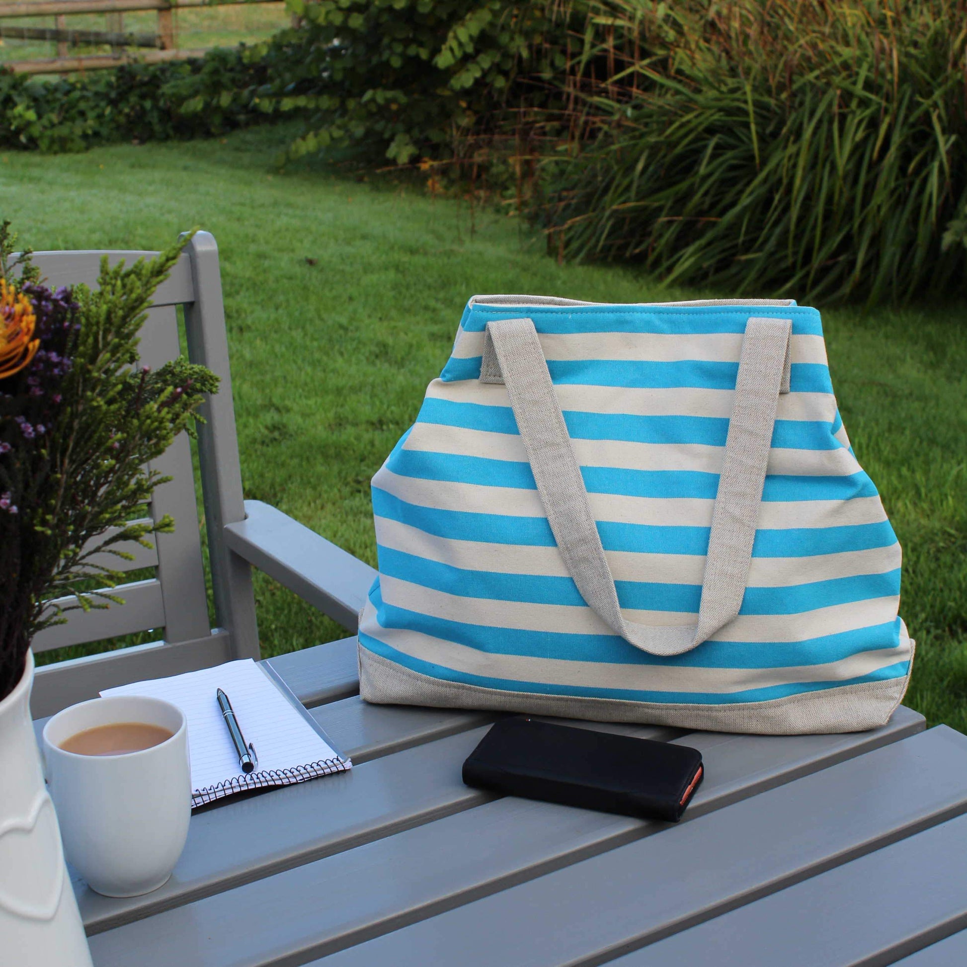 Beach bag in blue striped canvas